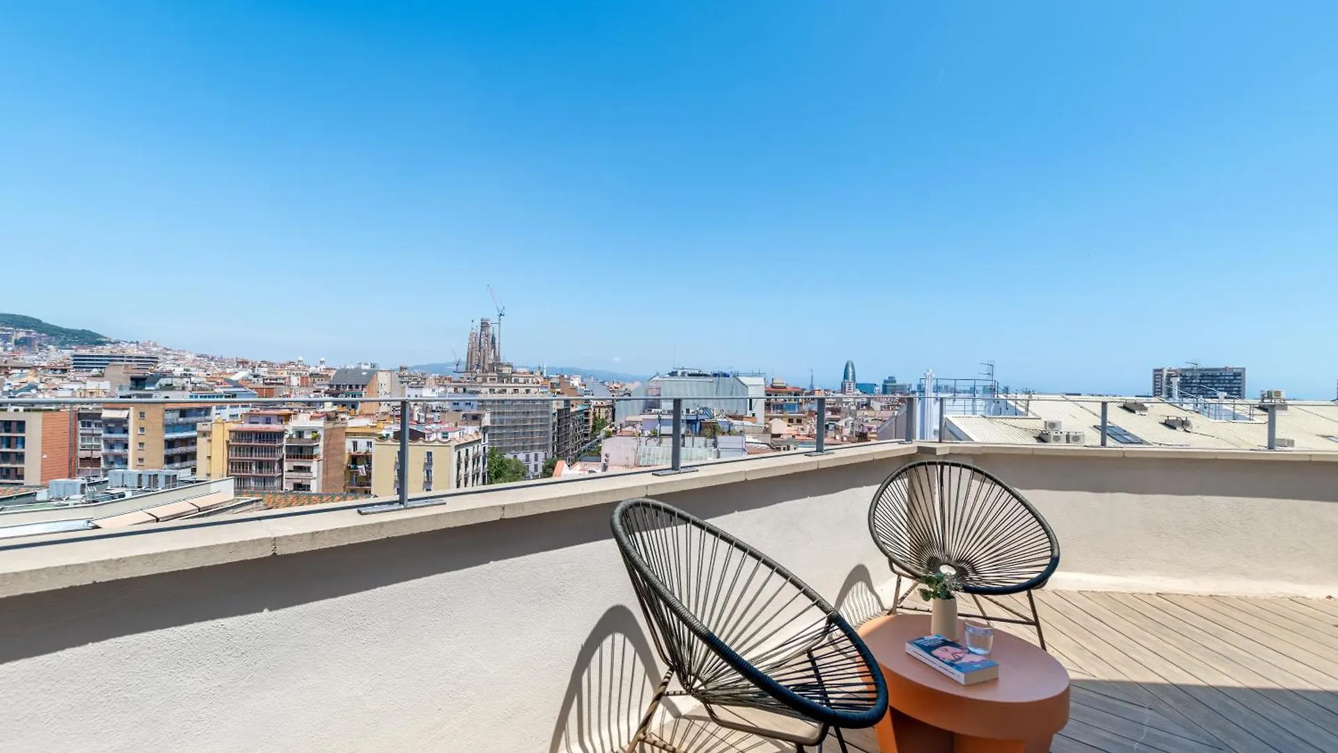 The Corner Apartments By Aspasios Barcellona