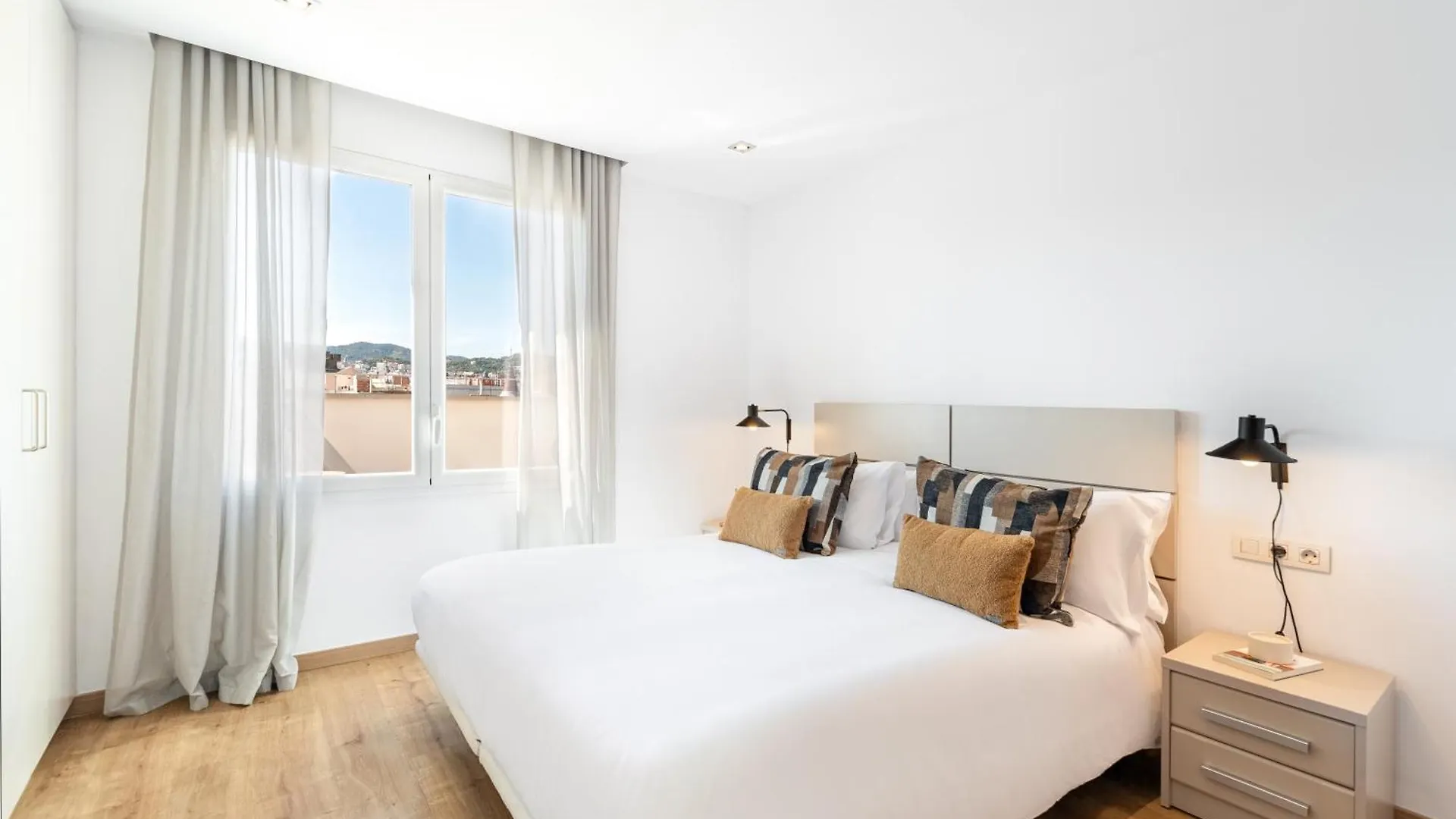 The Corner Apartments By Aspasios Barcellona